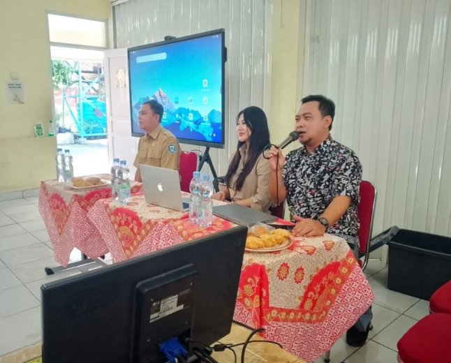 CEO AVR Performa Bersama BDN Program BeProKids Goes To School Hadir di Bandung